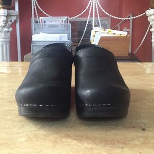 Dansko size 39 almost new